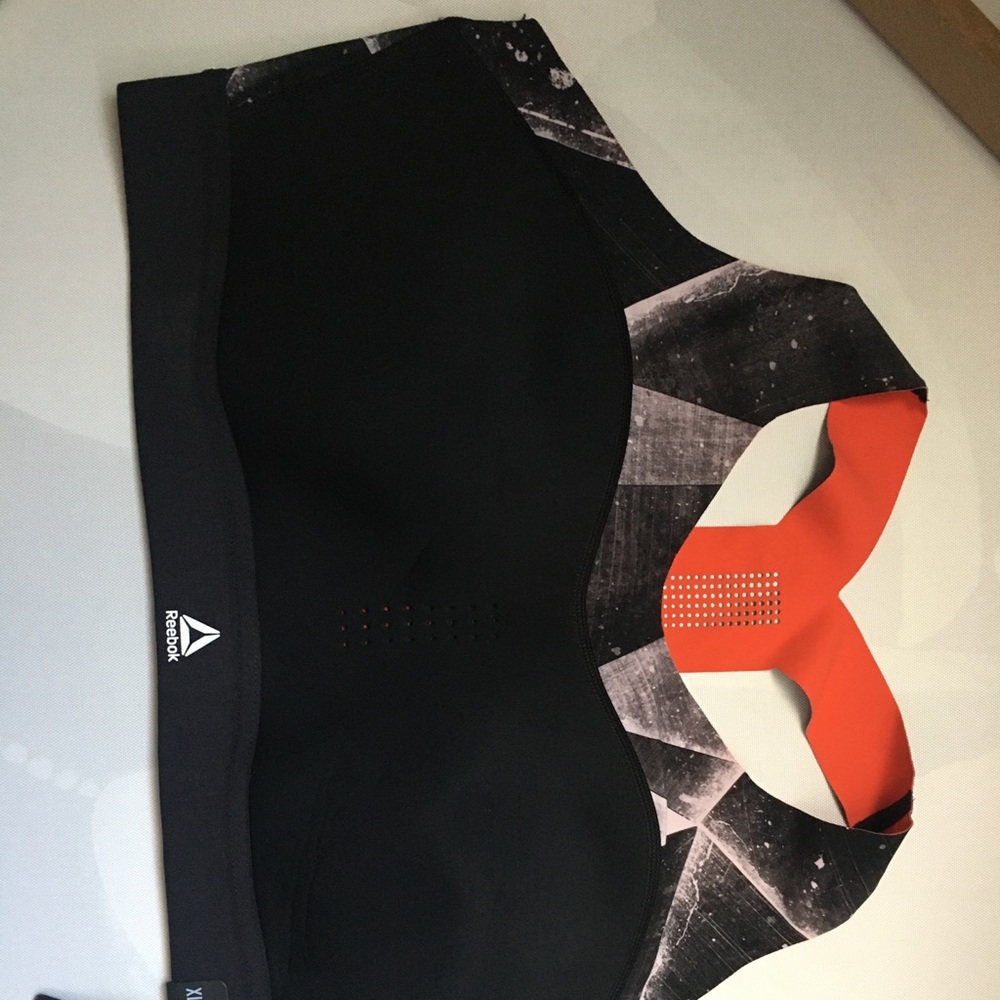 Women’s sports bra